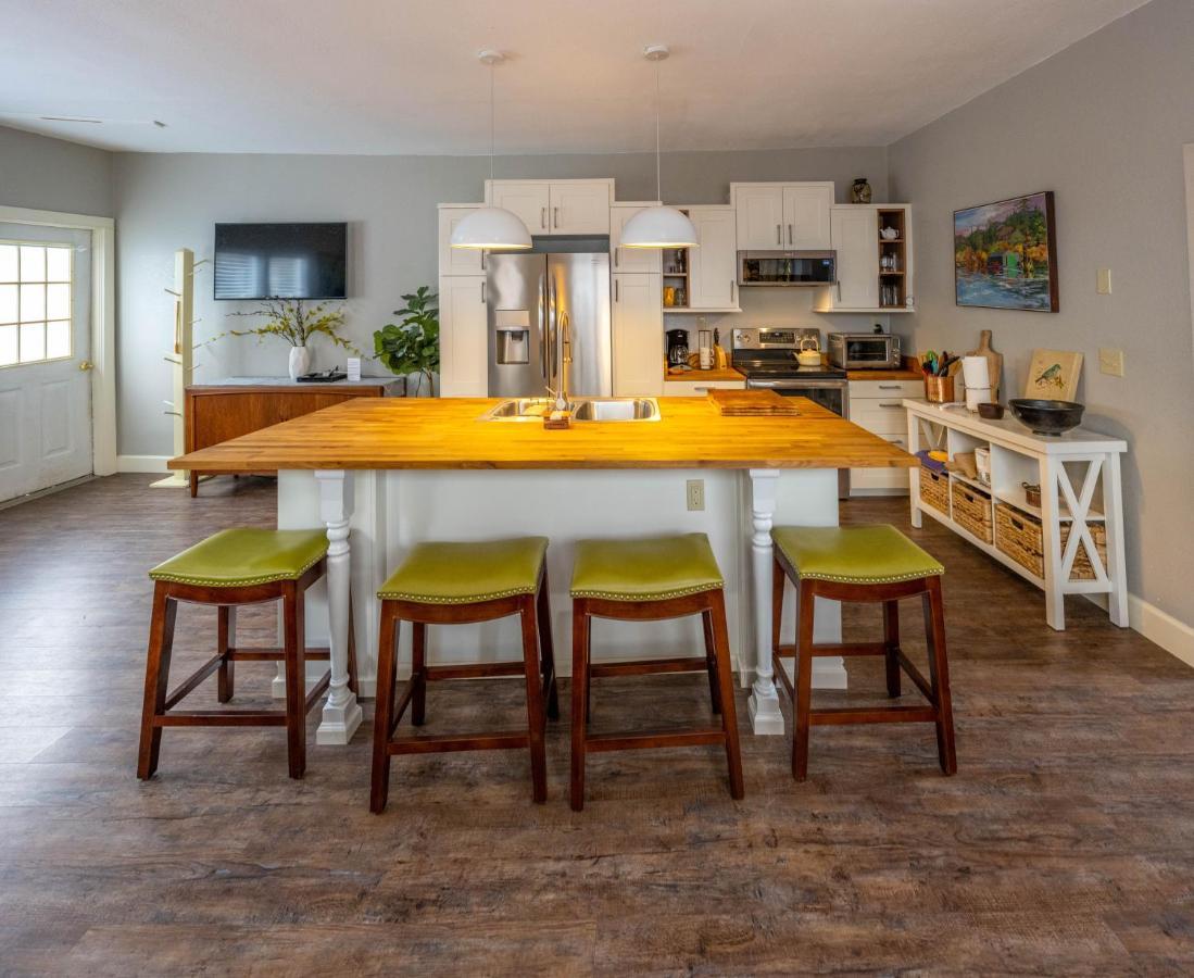 أستوريا Clementine'S Guest House & Vacation Rentals المظهر الخارجي الصورة